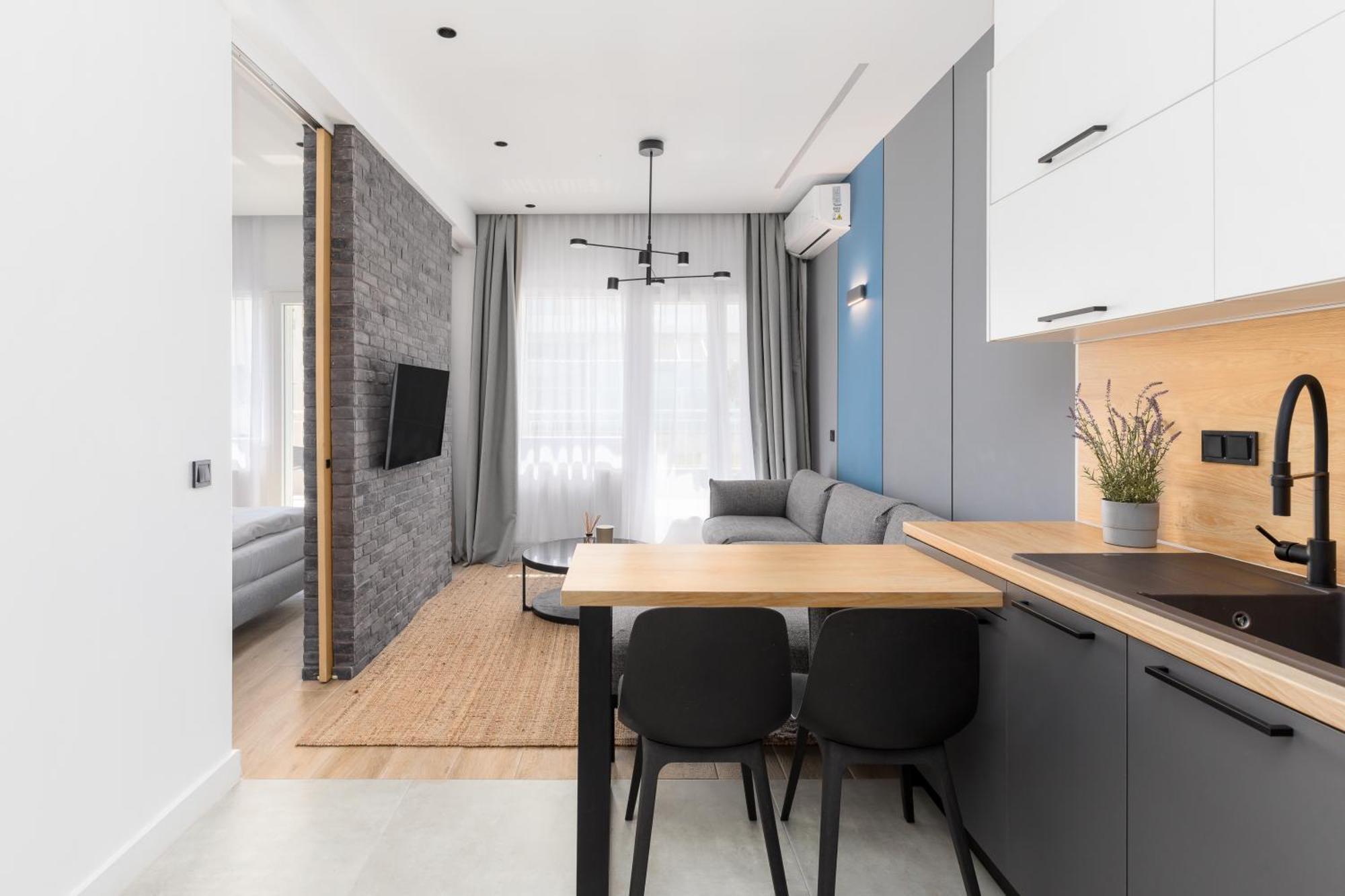 Oddity Seafront Penthouse Apartment *